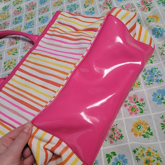 Pink stripe Liz Claiborne canvas tote bag with wristlet - Picture 7 of 14